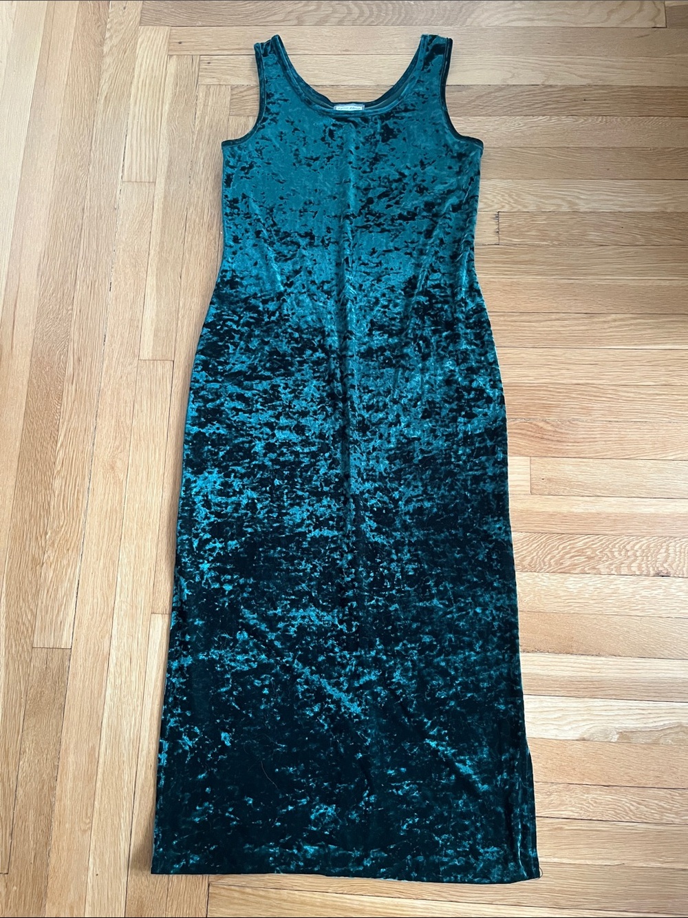 Sleeveless Crushed Velvet Maxi Dress in Emerald